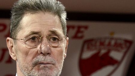 Ce se mai întâmplă cu legendarul Cornel Dinu, care a spus că își așteaptă sfârșitul. Lovit de depresie și izolat în casă, el a primit o vizită de suflet