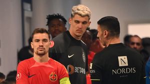 Gigi Becali îi dă o amendă de 25.000 de euro lui Darius Olaru, după Universitatea Craiova - FCSB 0-3! Gestul care nu poate fi iertat de patron: „Merge stăpânul să dea cu pumnul în masă, la stână”