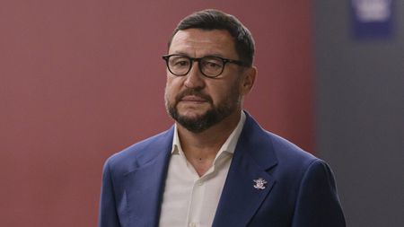 Viorel Moldovan a reacționat cum nu a mai făcut-o niciodată până acum! I-a pulverizat pe Petrescu și pe Hațegan: „Arbitraj detestabil! Sunt făcute cărțile să iasă FCSB campioană”