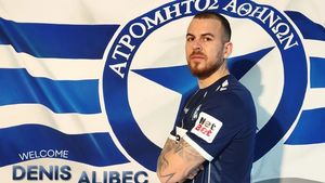 Denis Alibec, record negativ în Asteras Tripolis - Atromitos 0-0! Internaționalul român, eliminat după 8 minute petrecute pe teren