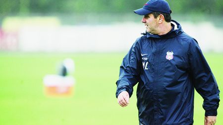 Naționalele i-au luat jumătate de echipă! Lăcă a pregătit derby-ul cu doar 6 titulari!