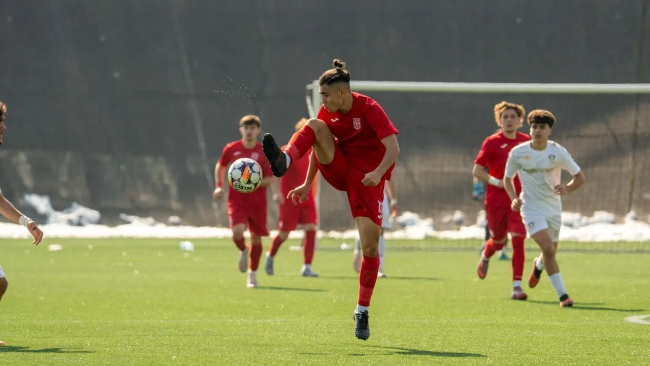 Dublu moment de gală în liga secundă: fiul unei mari legende a sportului românesc a debutat pentru Dinamo alături de cel mai tânăr portar care a jucat vreodată în primele două eșaloane! 