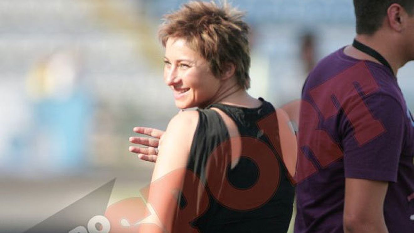 Și-a tras șapca pe ochi de rușine!** Ana Maria Prodan, dezamăgită de fotbaliști: "Nu am văzut nici în ligile inferioare așa ceva"