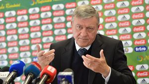 Cât mai rezistă Nașul în fruntea FRF?** "Tocmai l-am găsit pe înlocuitorul lui Mircea Sandu! A avut curajul să se întoarcă împotriva sistemului"