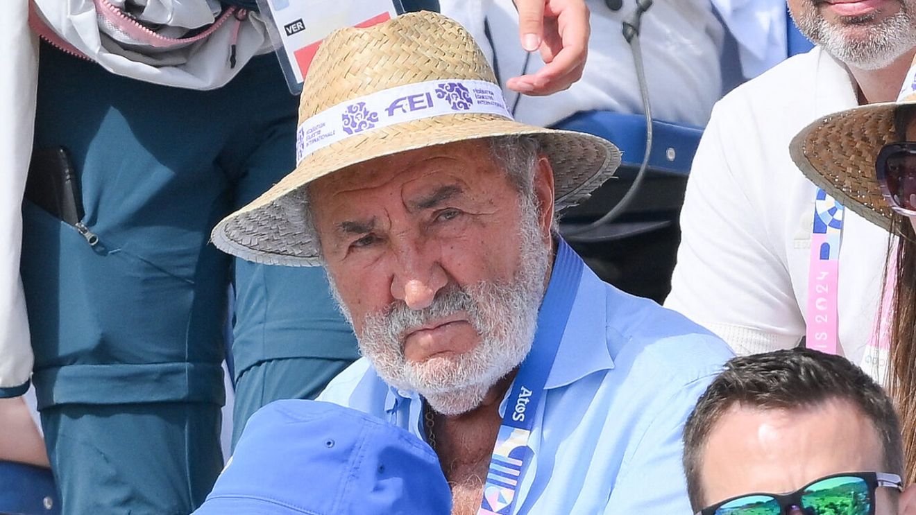 A apărut Asociația Club Sportiv Ion Țiriac. Magnatul are o marcă în culorile eternei rivale a lui Dinamo, clubul pe care l-a iubit toată viața