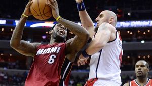 Motivat de Durant! LeBron a făcut cel mai bun meci din ultima lună