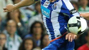 Săpunaru, titular în derby-ul cu Benfica