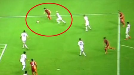 VIDEO | Latovlevici a trăit faza anului. Un jucător al Galatei a centrat de lângă român. Continuarea lui Podolski face înconjurul lumii