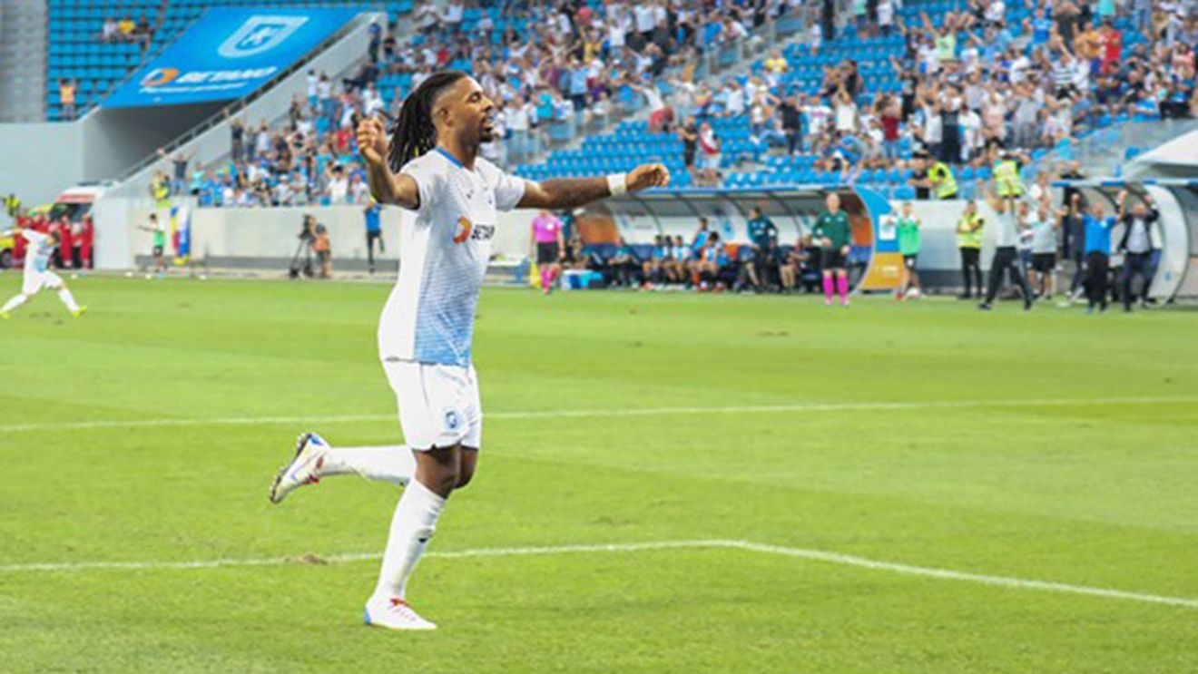 Carlos Fortes nu mai poate juca mult timp pentru Craiova. Piţurcă: „M-a dezamăgit foarte tare”