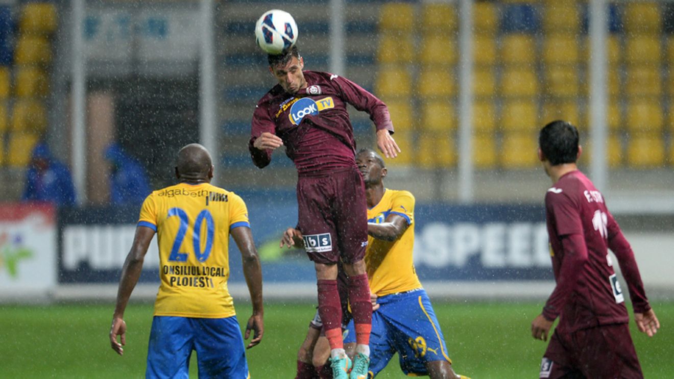 CFR joacă "acasă" cu Petrolul, dar în condiții speciale. Fanii clujeni nu vor avea acces în peluză și în 6 sectoare de tribună