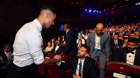 Ronaldo, mesaj clar pentru Messi și hateri: "Să mă retrag cu el? Cine nu mă iubește, mă va vedea aici"
