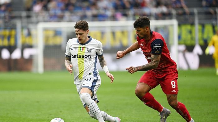 Florinel Coman, notă mică după Cagliari - Fiorentina. A fost printre cei mai slabi și a primit verdictul: „N-a reușit”
