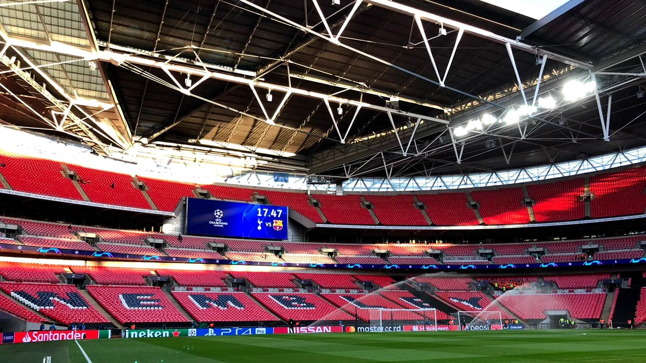 Wembley sau Arena Națională? FOTO | Cum arată gazonul pe care s-a jucat Tottenham - Barcelona