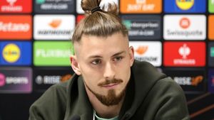 A venit vestea din Anglia. Ce se întâmplă cu Radu Drăguşin în Tottenham - Everton