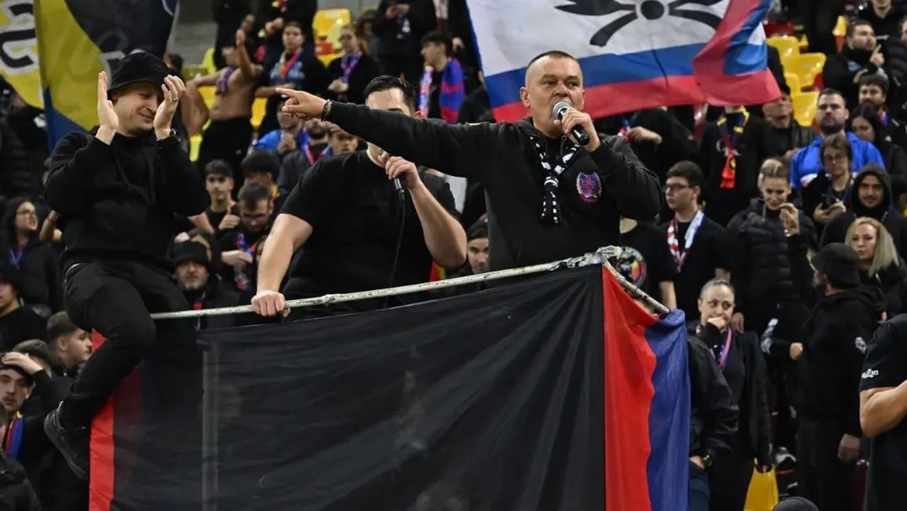 Peluza Nord, atac dur împotriva primarului Ciucu după ce FCSB a fost alungată de pe Arena Națională: „Veghează ca Bucureștiul să nu rămână nepregătit în războiul merdenelelor”