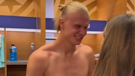 Prințesa Norvegiei a intrat în vestiar și l-a prins pe Erling Haaland dezbrăcat până la brâu! Reacția superstarului când a văzut-o