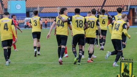 Situație disperată la Ceahlăul: jucătorii au ajuns la șase salarii neprimite în ultimele zece luni! Managerul sportiv, despre protestul de la Câmpulung și cum se reușește ținerea echipei pe linia de plutire. INTERVIU