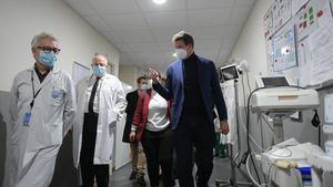 Tragedia unui campion de înot de origine română: a murit la doar 17 ani, în urma infecției cu COVID-19