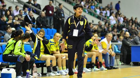 Mariana Târcă, dorită din nou pe banca tehnică a Coronei Brașov. "După trei ani în care nu s-a câștigat nici un trofeu, ar fi cazul să se schimbe ceva"