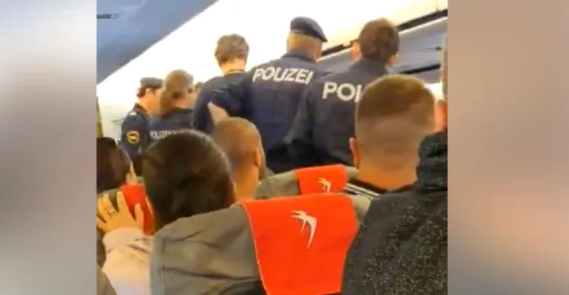 VIDEO | Un român a fost arestat în Viena după ce a agresat o stewardesă în avion