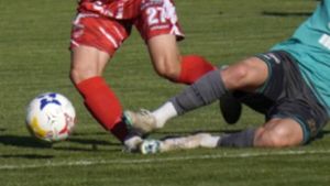 ”Arbitraj VAR” la barajul echipei antrenată de Dan Alexa! Un fotograf a intervenit și a ajutat arbitrul să dicteze o eliminare: ”A fost rea intenție”