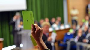 EXCLUSIV / Un nume surpriză în noul proiect al Craiovei!** Un fost membru al "Generației de Aur" e așteptat să finanțeze echipa Băniei: 'Orașul are nevoie de el'