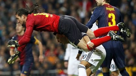 Madridul are un nou erou, BarÃ§a are prima șansă la finala Cupei!** Real-BarÃ§a 1-1. Messi și Ronaldo nu au strălucit