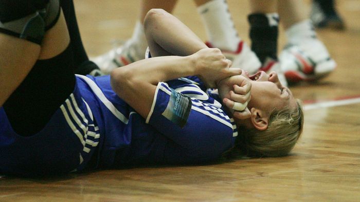 S-a întâmplat în Liga Națională de handbal: Un primar a intrat în vestiar peste arbitri și i-a „terorizat"! Acuzații dure la adresa sistemului de arbitraj
