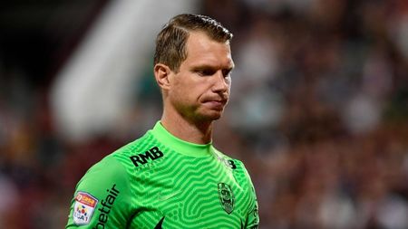 Arlauskis, foarte aproape de transferul carierei: Galatasaray îl monitorizează în Antalya. Portarul se pregătește cu FC Voluntari și așteaptă răspunsul noului antrenor