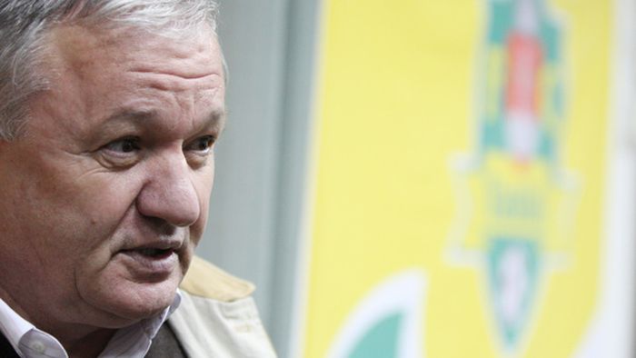 Porumboiu dă 600.000 â‚¬ pentru un fundaș ratat de Rapid și CFR!** "Cred că semnez azi"
