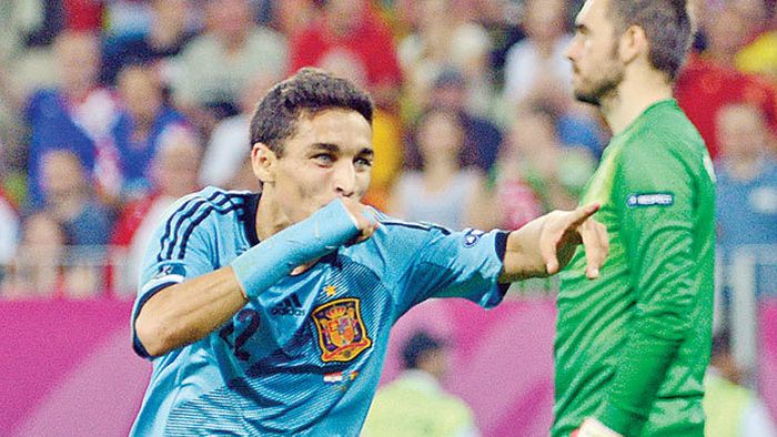 Bolnav de dor de casă!** Navas, marcatorul Spaniei contra Croației, a ratat transferul la Arsenal din cauza fricii de a pleca din Sevilla