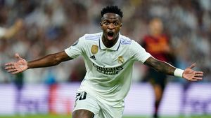 Vinicius și-a încununat cel mai bun sezon la Real Madrid cu o „ghiulea” trimisă în poarta lui Manchester City! | VIDEO