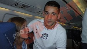 FOTO 'Poliștii', însoțiți în Anglia de neveste și prietene!** "Unde am ajuns, în Manchester City sau United?" :)