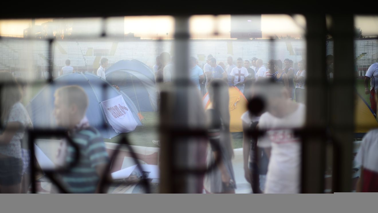 Se complică lucrurile. AFC Rapid, proaspăt înscrisă în Liga 5, e bănuită că l-ar avea în spate pe Copos. Valeria Caciureac, președintele CS Rapid, a discutat cu reprezentanți ai Clubului Aristocratic