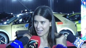 „Toată ziua stau cu piciorul în sus și nu e ușor”. Sorana Cîrstea a luat decizia, după ce s-a operat. Când revine pe teren, dacă totul decurge perfect. VIDEO