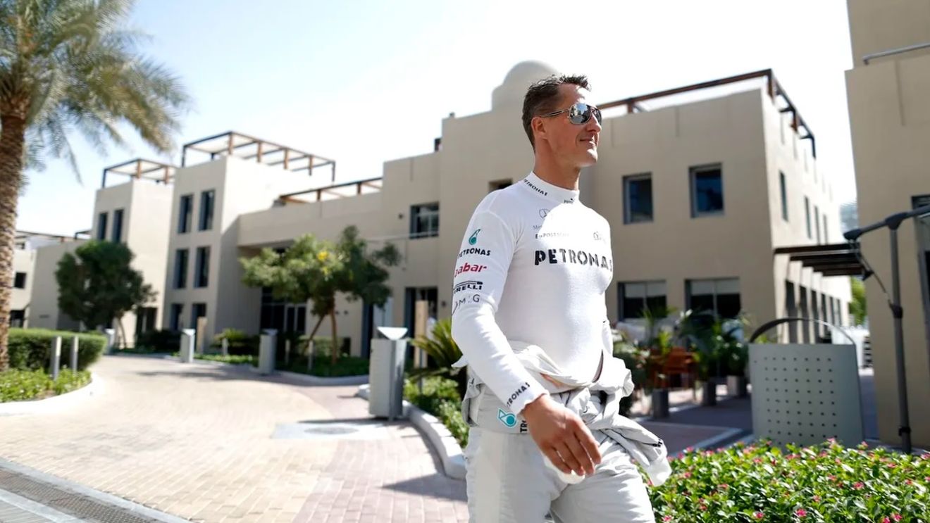 Soția lui Michael Schumacher a dat tunul la licitație și a pus mâna pe 4.000.000 de euro din averea pilotului! A vândut 8 piese de colecție și știe deja ce va face cu banii