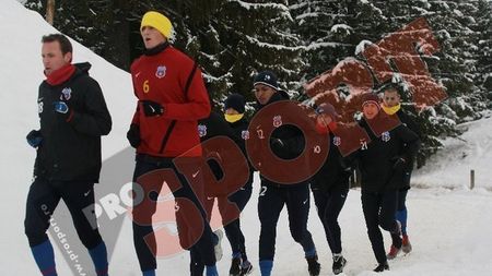 "Pe pante sau în zăpadă nu vom juca niciodată!"** Ilie Stan a lăsat muntele după ce a ratat Europa, acum fuge la mare! Ironiile rivalilor, după ce a luat-o la vale :)