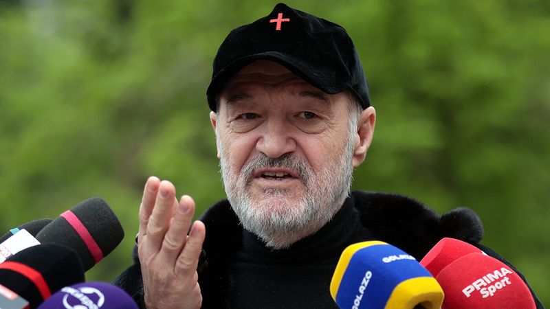 Gigi Becali l-a demolat în direct după FCSB – Petrolul: „Nu știu ce să mai fac cu el!”