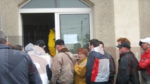 Brașovenii au luat cu asalt casele de bilete înainte de meciul cu Steaua! VEZI AICI FOTO!