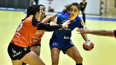 SCM Craiova și-a încheiat aventura în Europa cu o victorie în fața echipei Bera Bera! Formația lui Bogdan Burcea nu-și mai poate apăra trofeul câștigat anul trecut în Cupa EHF, după ce a fost eliminată din competiție