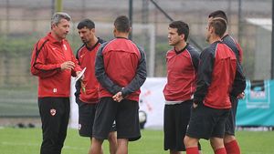 Negoiță îl dă ca și vândut pe Alexe, Mulțescu nu se opune "pentru binele clubului": "Cu inima, l-aș păstra aici!"