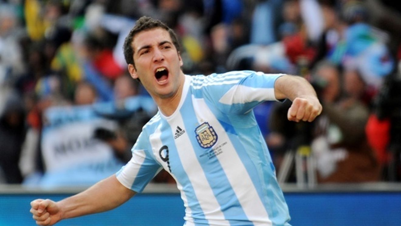 Urmașul lui Batistuta! Higuain reușește primul hat-trick al Mondialului african!