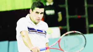 VINCI** Hănescu