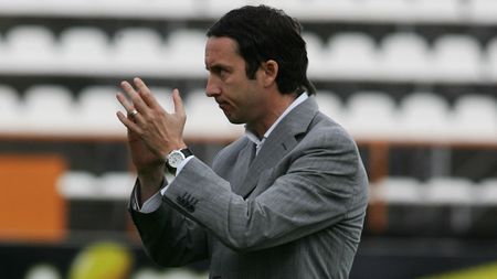 "Dică pleacă din cauza suporterilor" TU CE CREZI?