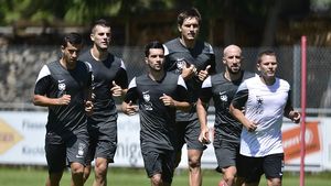 FCSB lucrează cu recomandarea lui Thomas Neubert. Neamțul girează pentru omul criticat de Becali: "Le-am zis să îl sune pentru că e bun!"