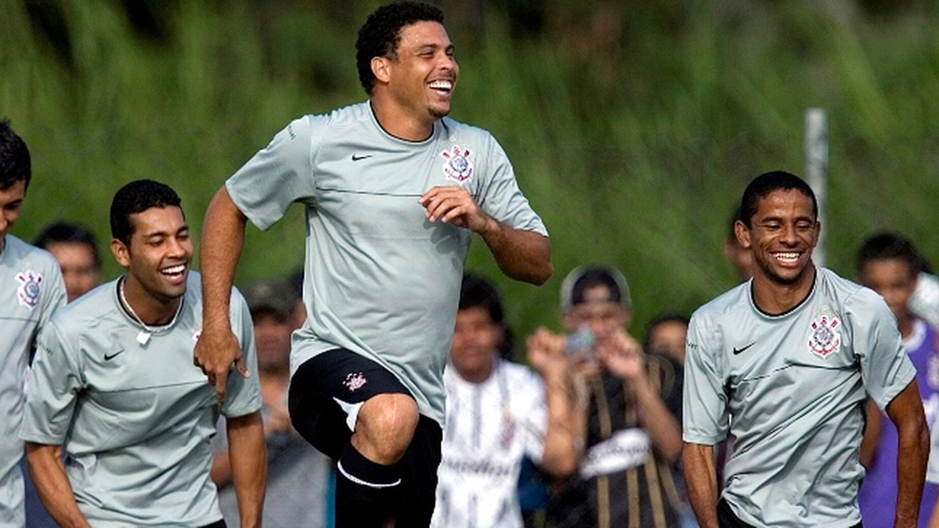 "Vreau să joc la Cupa Mondială din 2010 și să îmi reîntâlnesc colegii de la lot!"