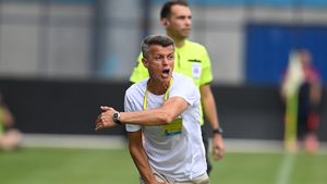 Ovidiu Burcă a exclus alți doi jucători din lot. Au refuzat să meargă în deplasare și nu au mai fost primiți la Săftica. Cum se apără unul dintre fotbaliștii sancționați: „Am preferat să stau acasă și să învăț!” | EXCLUSIV