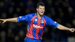 Niculae: "Mi-ar plăcea să continui la Inverness"