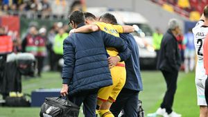 Imaginile durerii după România - Austria 1-0. Suferința lui Mihai Popescu, accidentat grav la genunchi: „E ceva groaznic”. VIDEO