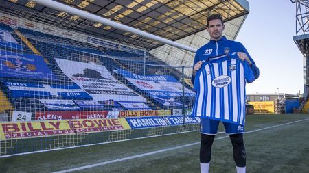 ULTIMA ORĂ | Kyle Lafferty și-a găsit echipă, după ce a refuzat Sepsi. Atacantul nord-irlandez va fi rivalul lui Ianis Hagi